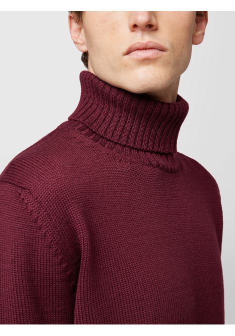 Urban cyclist in 4-thread merinos. Garment fits true to size, buy regular size. Ribbed collar, knit bottom and cuffs. Regular fit. ALPHA STUDIO |  | AU-3031G1009